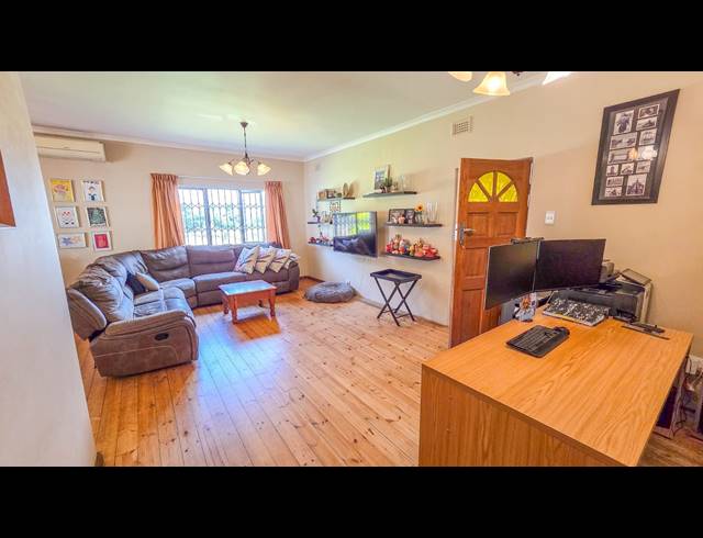 4 BEDROOM FREESTANDING FOR SALE IN HOWICK CENTRAL